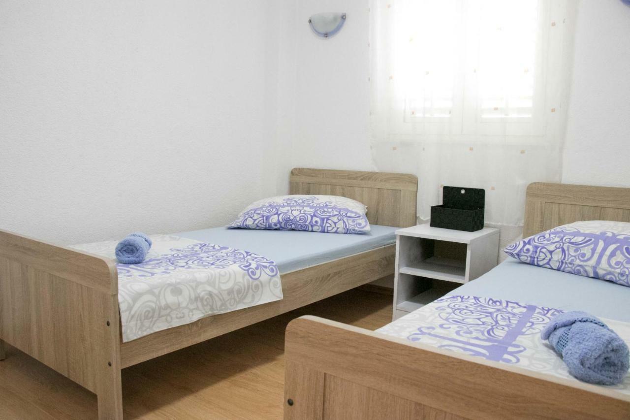 Apartment Lorena Sevid Exterior foto